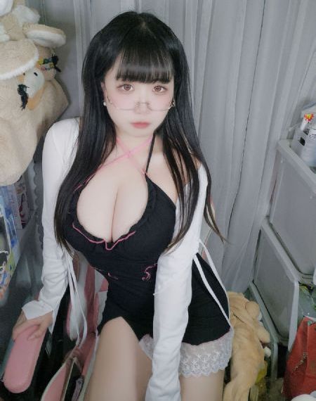 一脸嫌弃的表情给你看胖次_剧情片免费播放