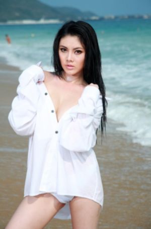天海翼在线看_BD韩语高清迅雷在线观看