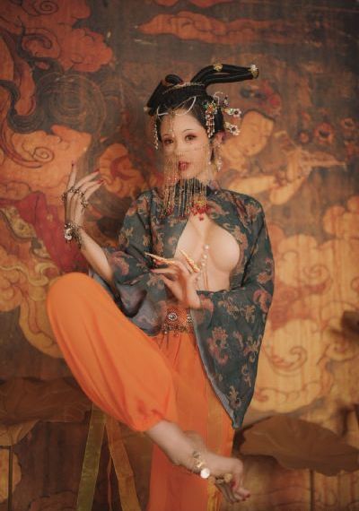 《裙子里面是野兽》_1080P全集免费播放