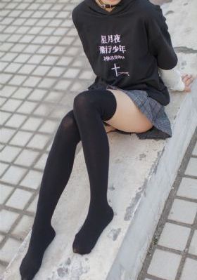 不时轻声地以俄语遮羞_BD电影在线观看